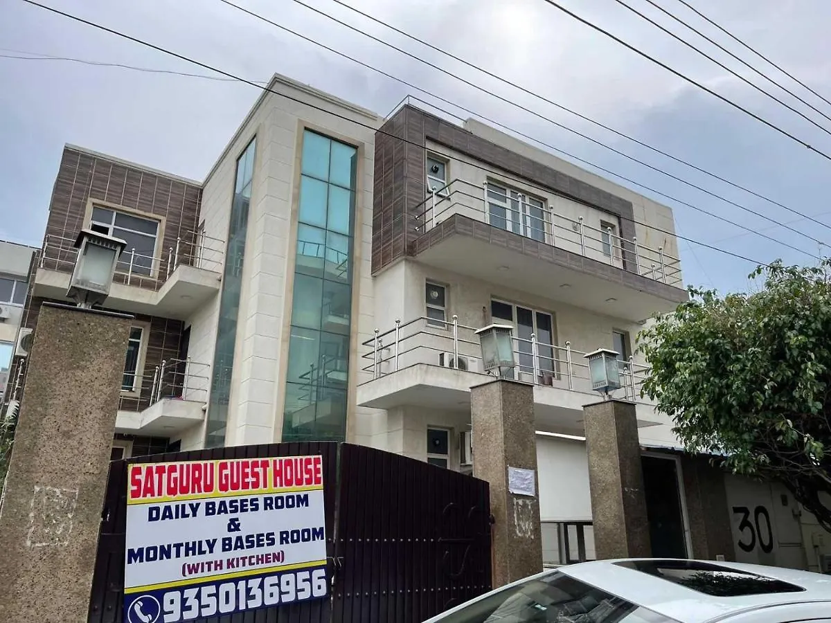 Hotel O Satguru Guest House Near Omaxe Celebration Mall Gurgaon