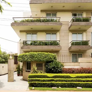 Bed & Breakfast Perch Service Apartment- Sector 40, Gurgaon